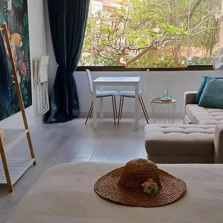 Sweet White In Arona לוס כריסטיאנוס